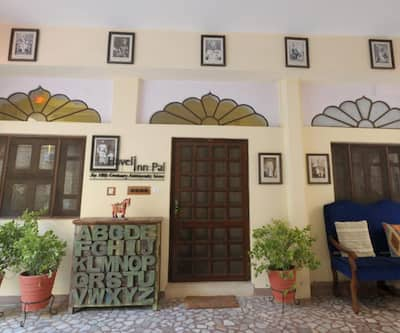 https://imgcld.yatra.com/ytimages/image/upload/t_hotel_yatra_city_desktop/v1433485374/Domestic Hotels/Hotels_Jodhpur/Haveli Inn Pal/exterior.jpg